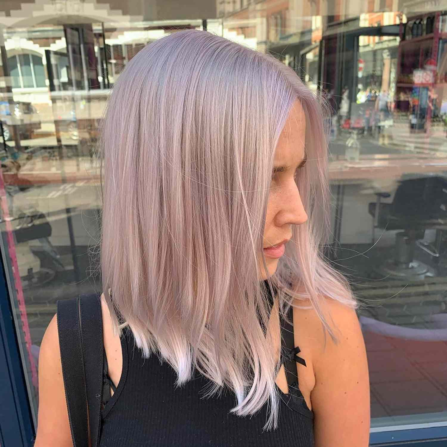 a cool pearly gray-lilac bob