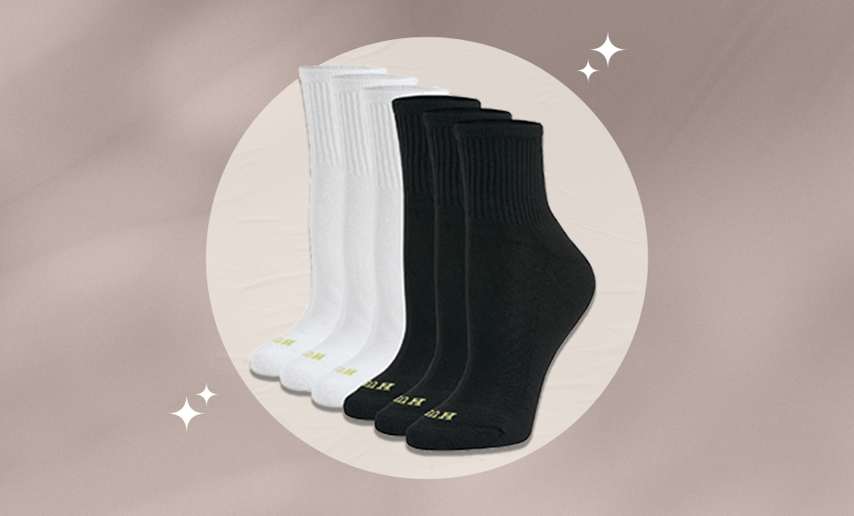 Hue Women's Mini Crew Socks in black and white